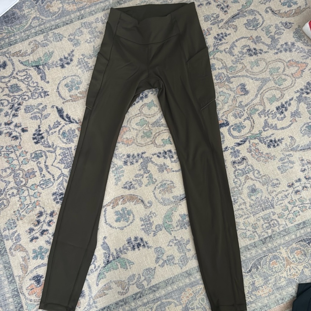 lululemon athletica olive align 25” leggings with pockets